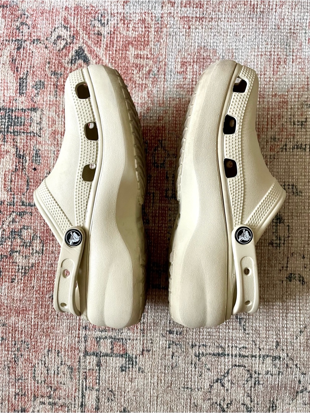 Crocs Women’s White Platform Slip On Clogs Sz 8